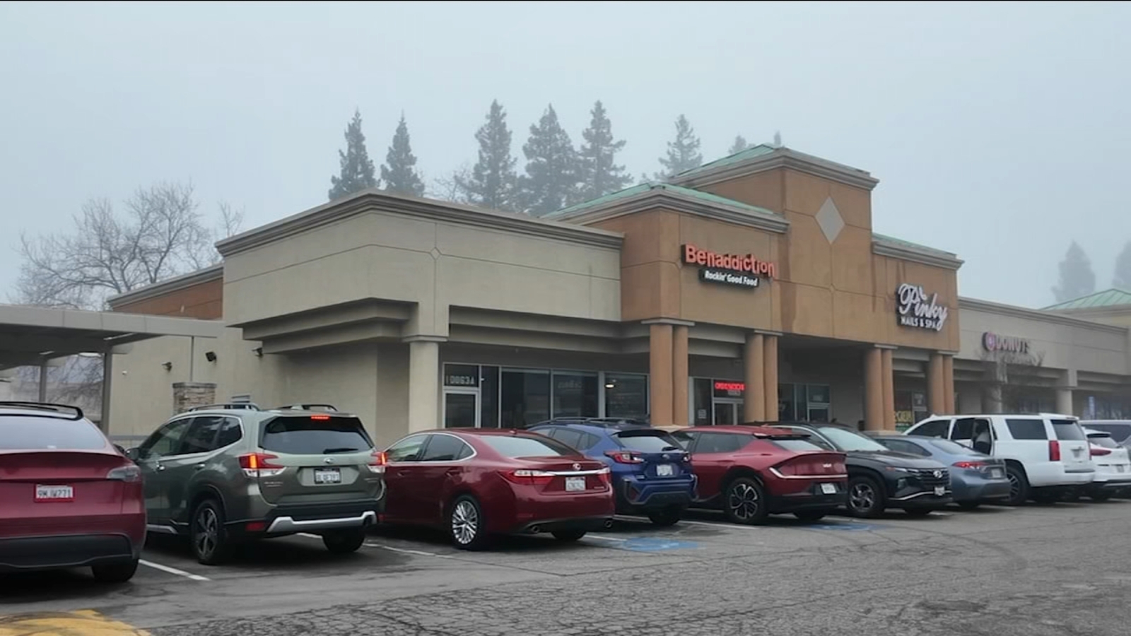 Benaddiction serves final eggs Benedict; closes doors after 13 years