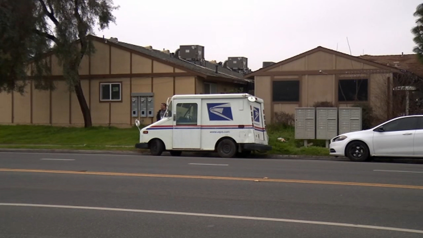 15-year-old arrested, 1 remains at large for assault of postal worker in central Fresno, police say
