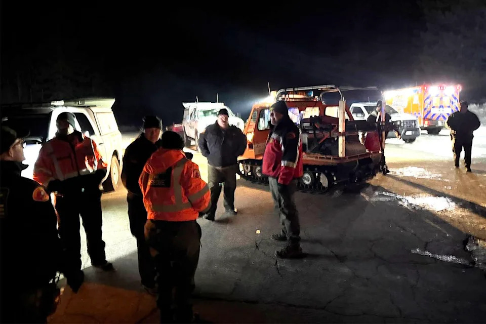 Bakersfield Search & Rescue Volunteers at the Jan. 9 rescue in the Mount Pinos area