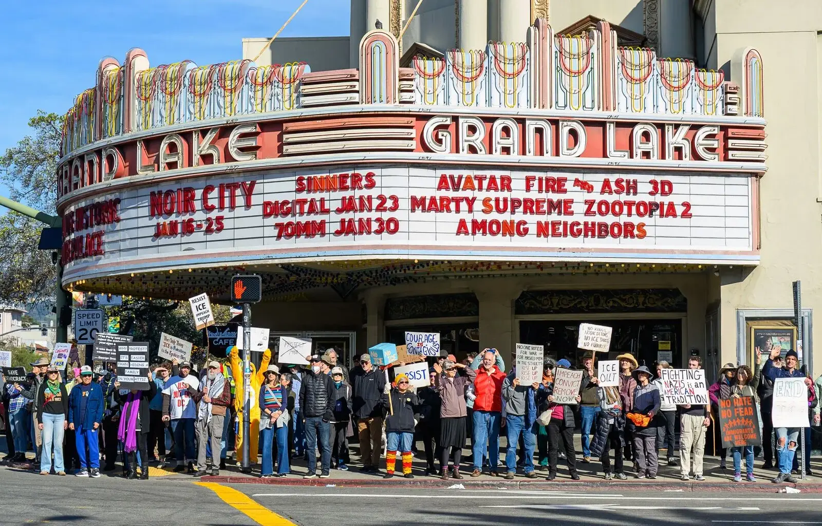 Oakland protests ICE raids and killing of Renee Good