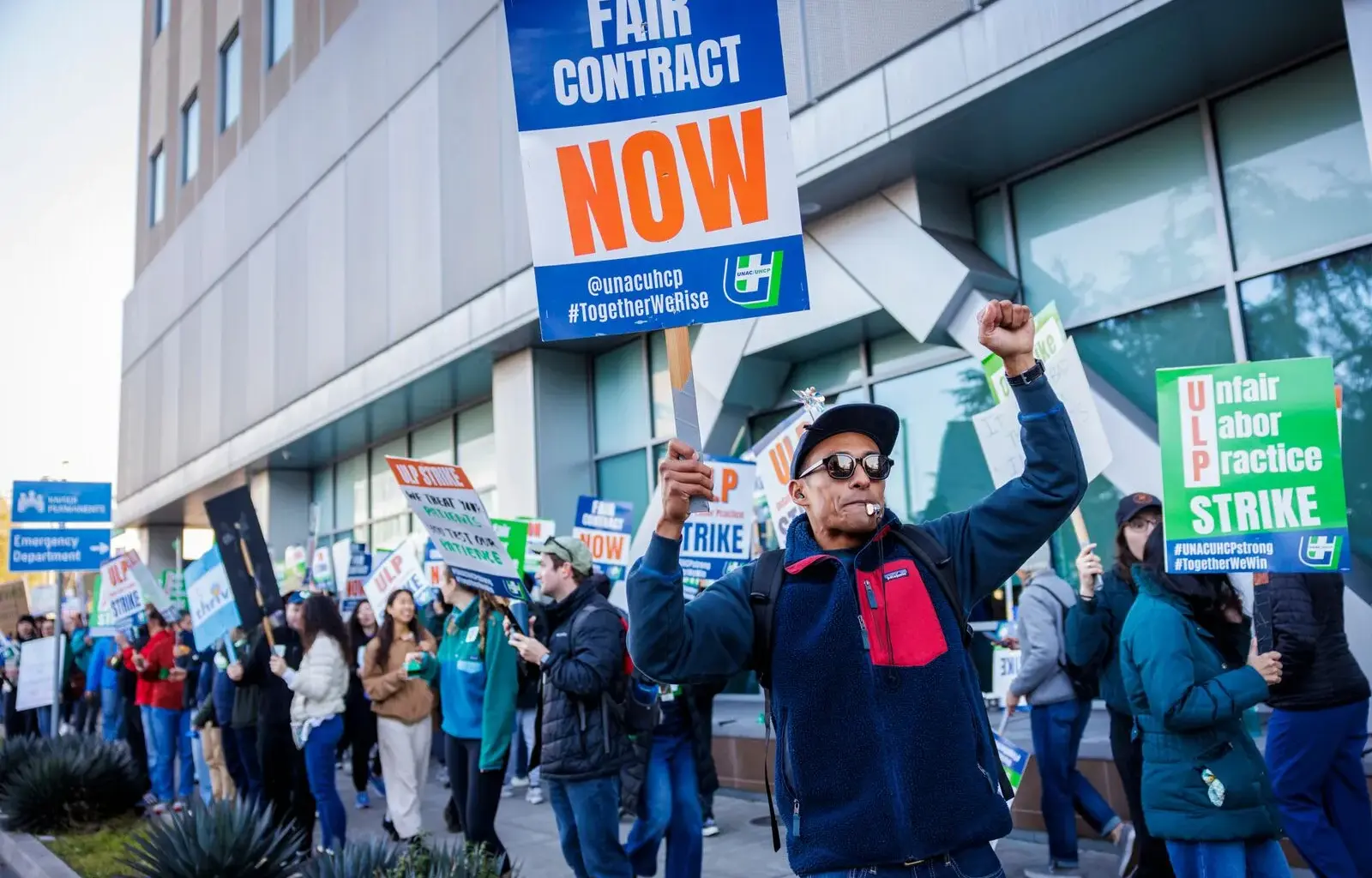 Thousands walk out in Kaiser strike