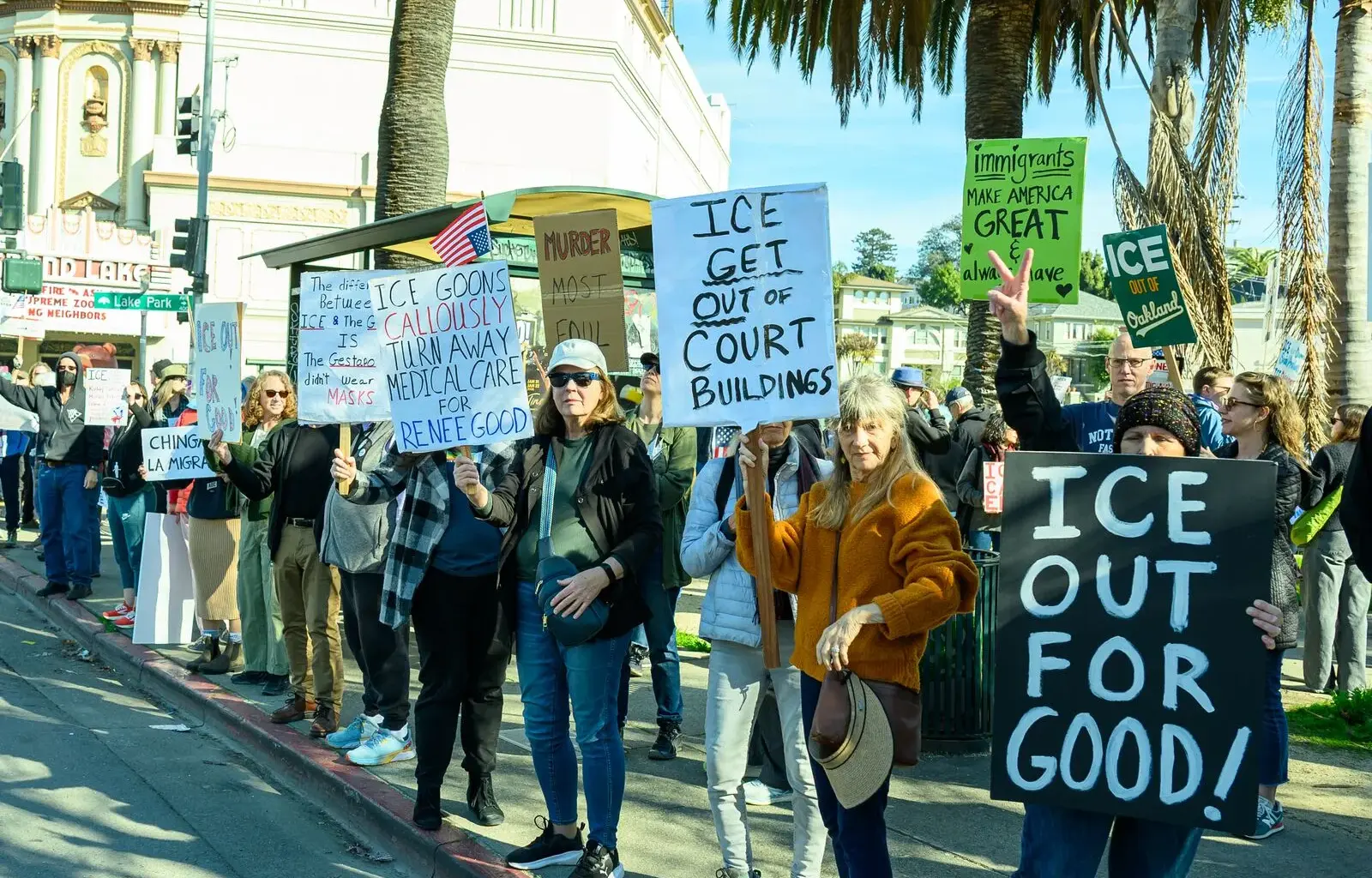 Oakland reacts to ICE and Border Patrol shootings in Minneapolis