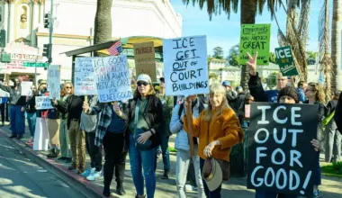 Oakland reacts to ICE and Border Patrol shootings in Minneapolis