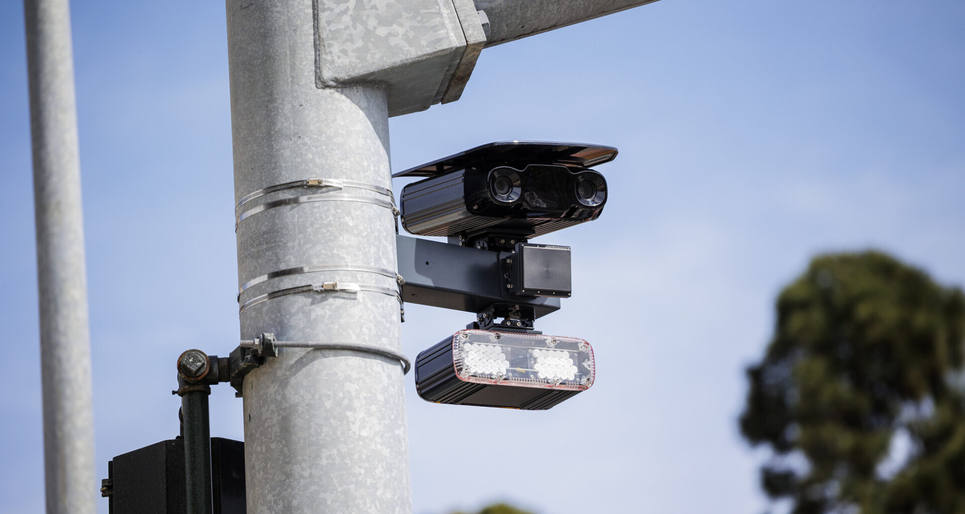 Oakland's Speed Cameras Are Now Issuing Warnings, Fines Coming Soon