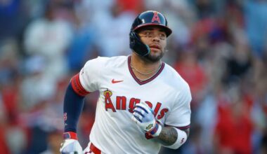 Angels bring back Yoán Moncada