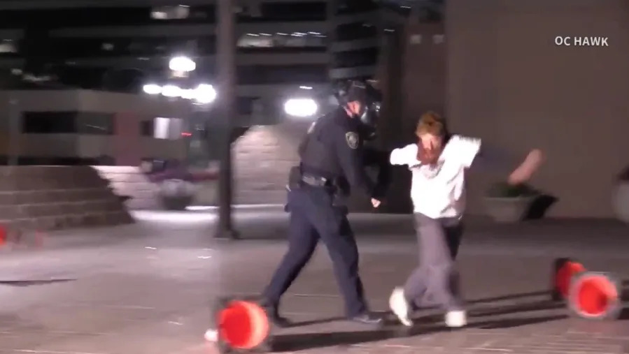 Video shows Southern California ICE protest turn violent amid nationwide uproar. Jan. 9, 2026. (OC Hawk)