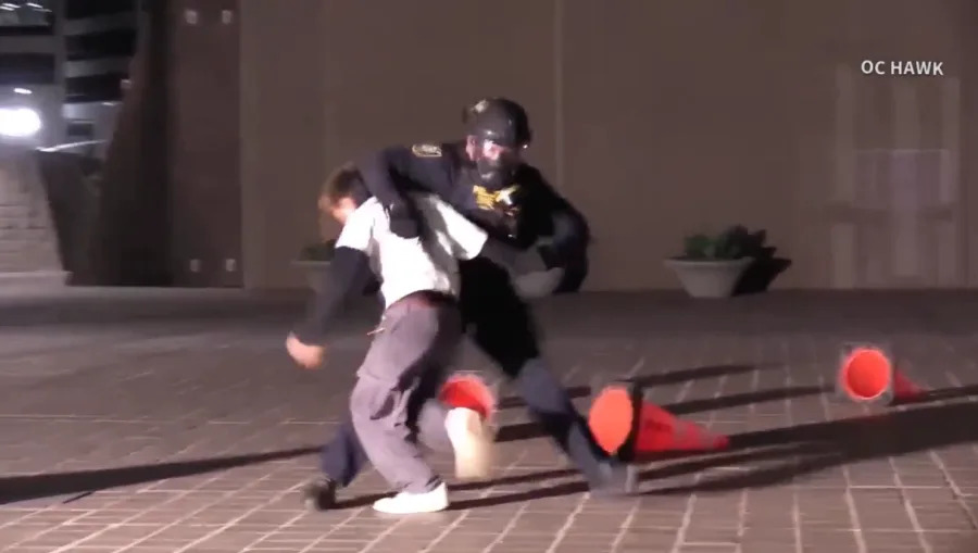 Video shows Southern California ICE protest turn violent amid nationwide uproar. Jan. 9, 2026. (OC Hawk)
