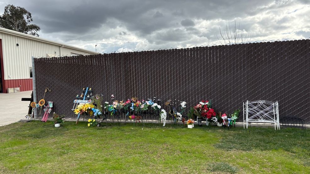 On January 5, 2026, Greenlawn Cemetery Southwest began removing grave decorations under a new policy. The policy is intended to improve safety, maintain the cemetery’s high standards, and prevent items from being lost, stolen, or damaged. However, the decision sparked outrage on social media, with many people claiming they were not informed of the change. KBAK/KBFX