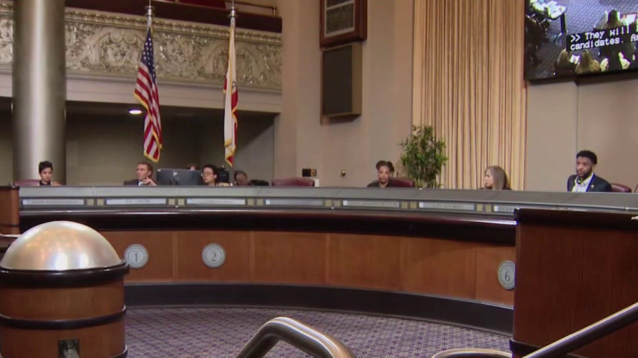 Oakland rejects reappointment of 2 police commissioners