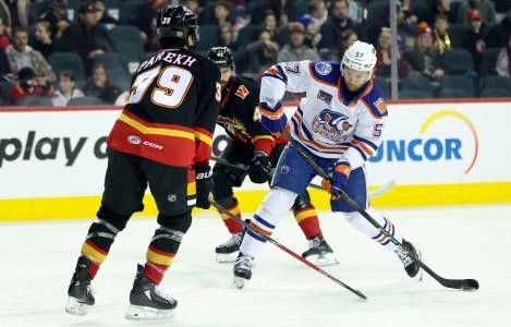 Bakersfield Condors' #57 Viljami Marjala