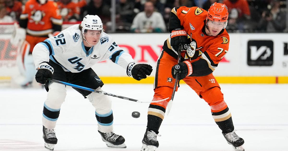 Anaheim Ducks F Frank Vatrano will be out for about 6 weeks with a broken shoulder | National Sports