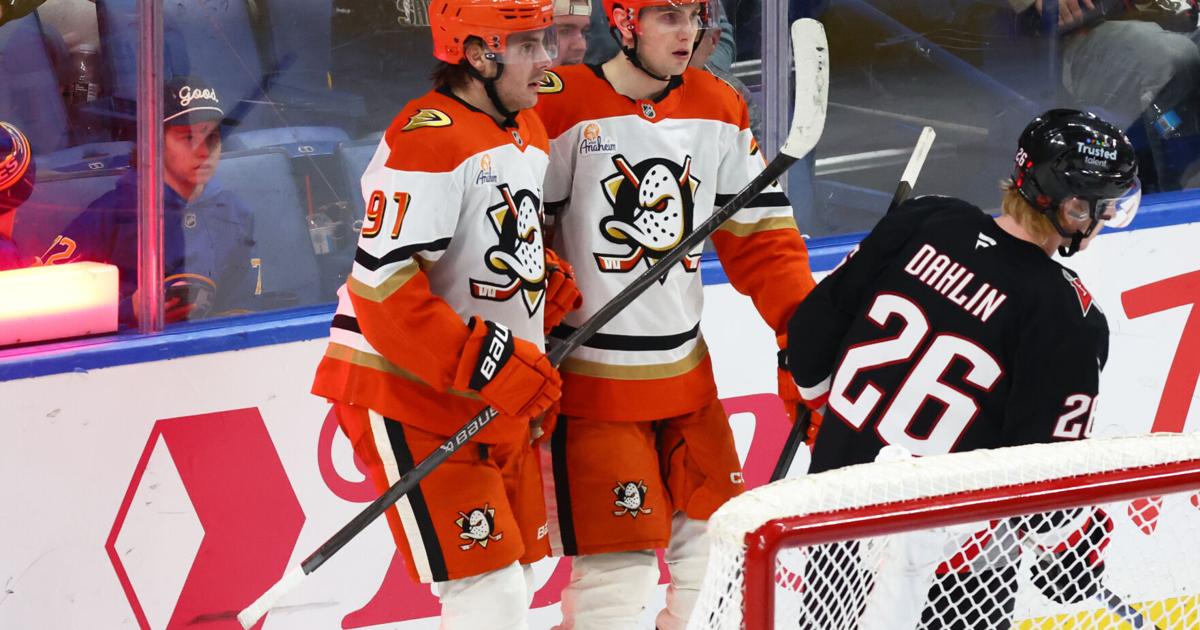 Ducks' Leo Carlsson out 3-5 weeks with thigh injury, threatening his OIympic availability for Sweden | Olympics