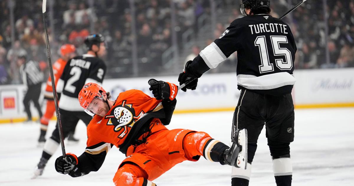 Beckett Sennecke, Mason McTavish score in shootout to lead Ducks past Kings 3-2 in Freeway Faceoff | Olympics