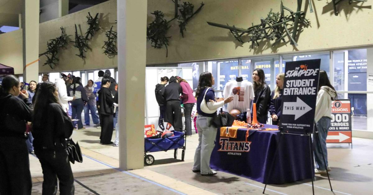 CSUF basketball tailgate brings students under one roof | Lifestyle
