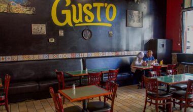 Algerian fast food spot blends ‘old’ and ‘new’ generations | Local Businesses