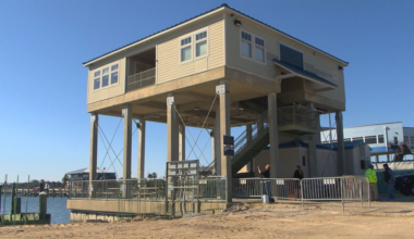 Harbor House dedicated to longtime Long Beach harbor master