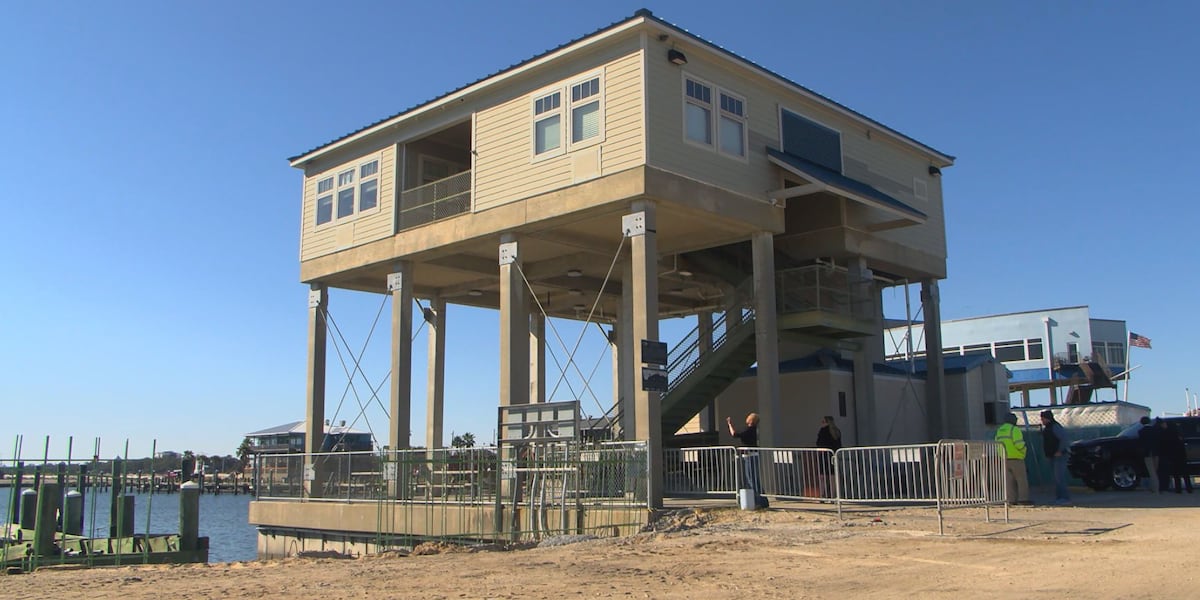 Harbor House dedicated to longtime Long Beach harbor master