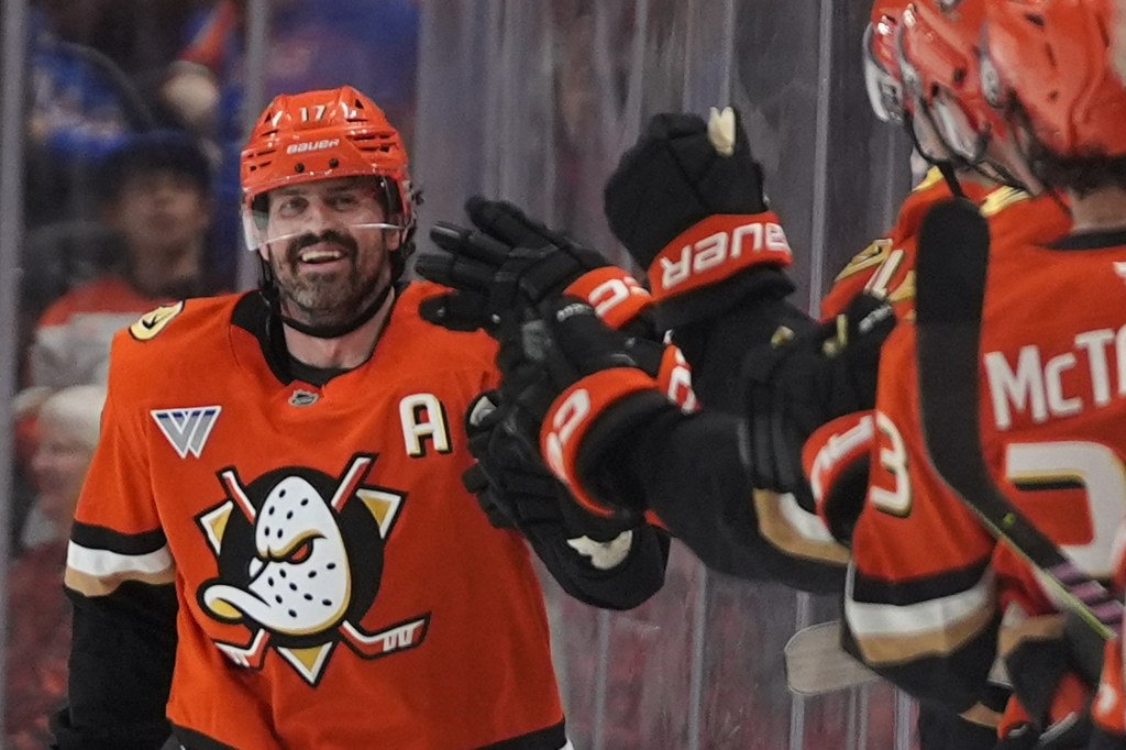 Ducks head to Colorado looking to build on 4-game winning streak – Orange County Register