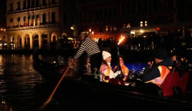 Olympic flame makes historic passage down Venice’s Grand Canal – NBC Los Angeles