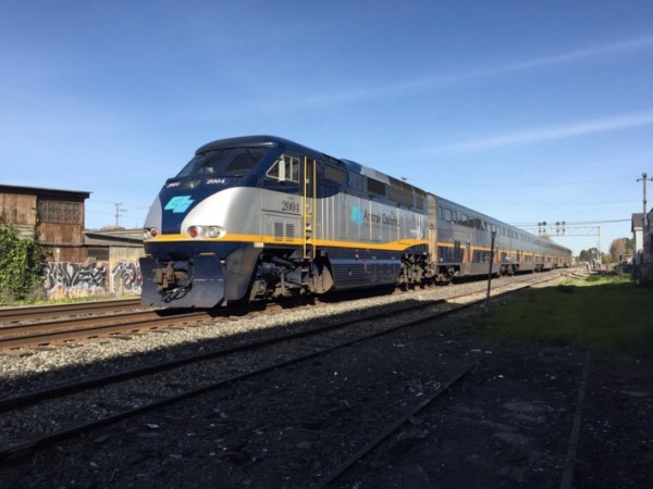 Amtrak train fatally strikes man in West Berkeley