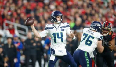 Seahawks' Sam Darnold 'questionable' with oblique injury to face 49ers
