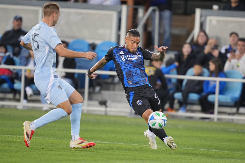 Espinoza leaves Quakes for Nashville, Arango gets new San Jose deal