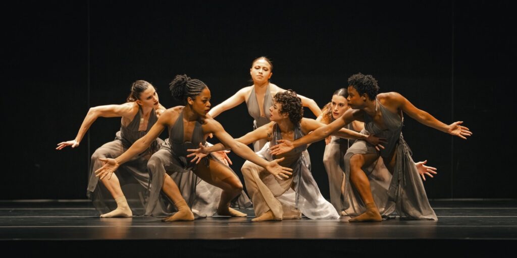 BODYTRAFFIC in "Coalescence" by Jordyn Santiago - Photo courtesy of BODYTRAFFIC.