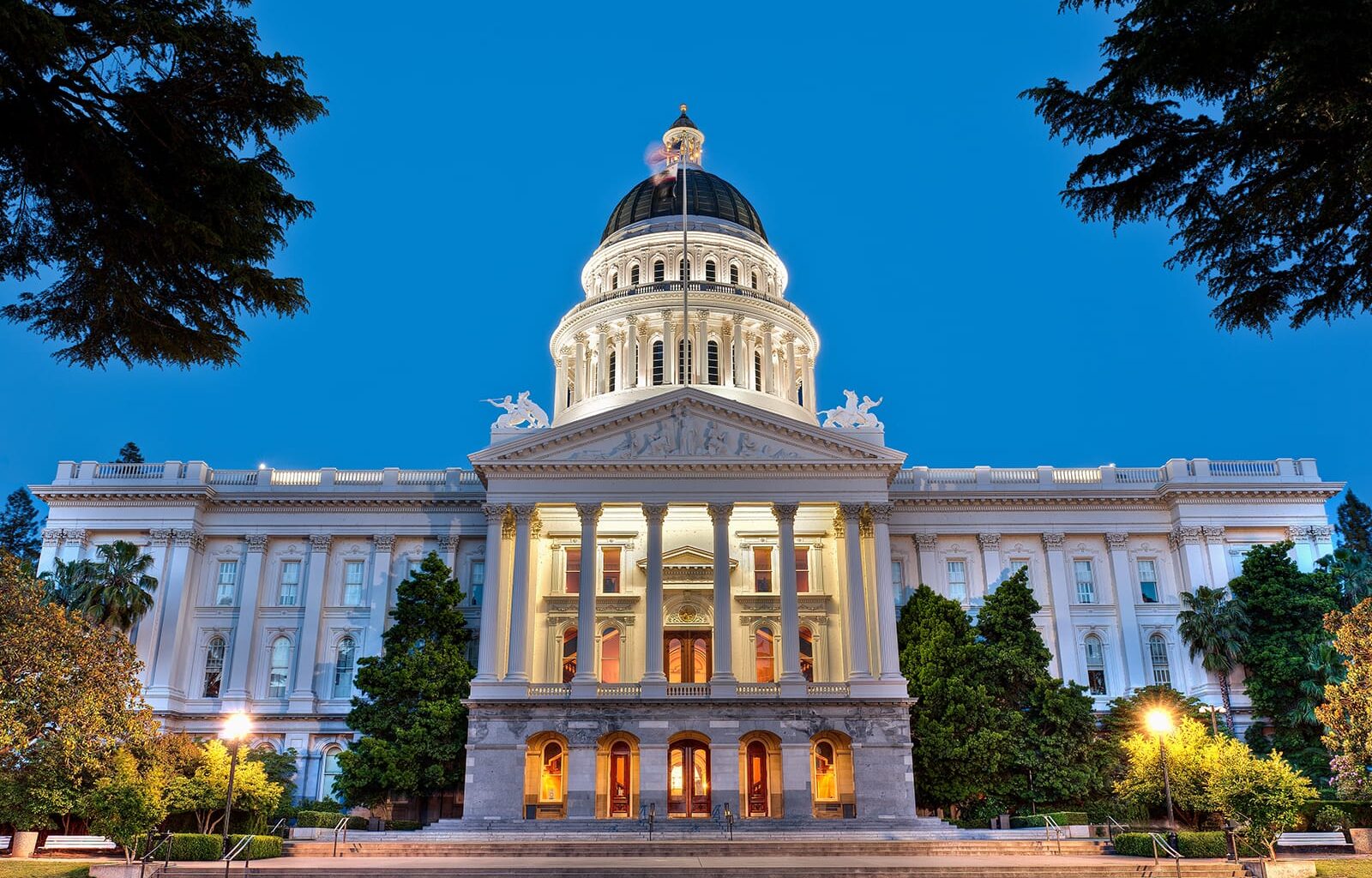 CA-statehouse_sacramento_hero_0725-1