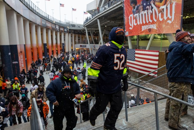 Fans arrive before the Chicago Bears face the Los Angeles Rams on Jan. 18, 2026, in an NFC divisional playoff game at Soldier Field. (Brian Cassella)