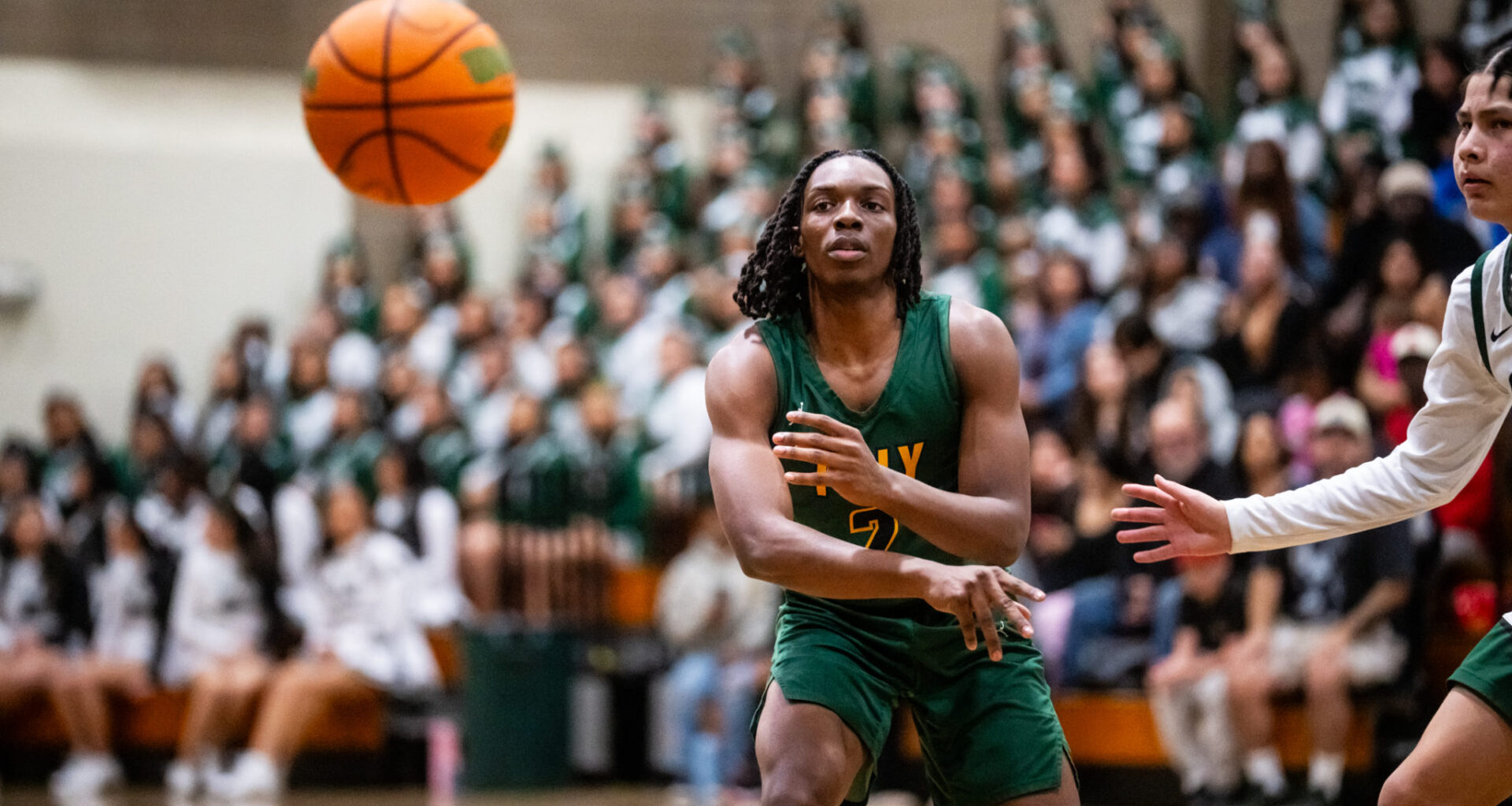 Long Beach Poly Runs Past Lakewood  – The562.org
