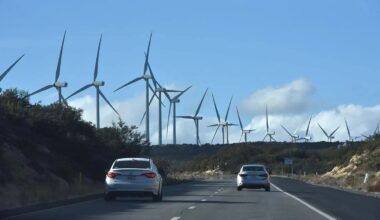 Commentary: California needs to choose between clean energy or oil chaos