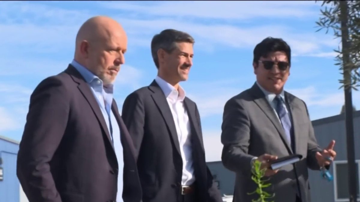 CA gubernatorial candidate Steve Hilton tours San Jose tiny homes – NBC Bay Area