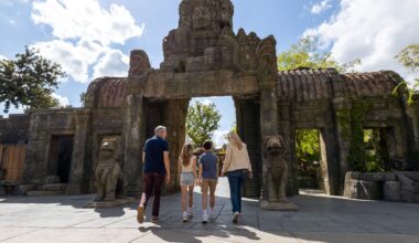 Fresno Chaffee Zoo raises ticket prices for 2026, announces return of Zoorasic Park this spring