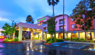 Latest news: Oakland discount trade; Lark Hotels opening 4; OTH adding in Virginia