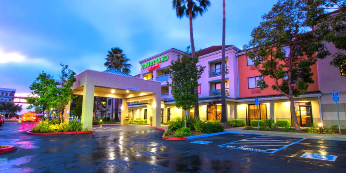 Latest news: Oakland discount trade; Lark Hotels opening 4; OTH adding in Virginia