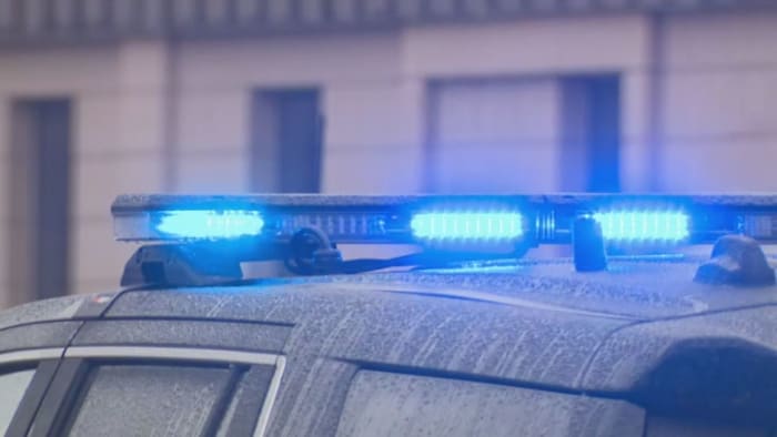 2 hospitalized after driver crosses into oncoming traffic in Oakland County