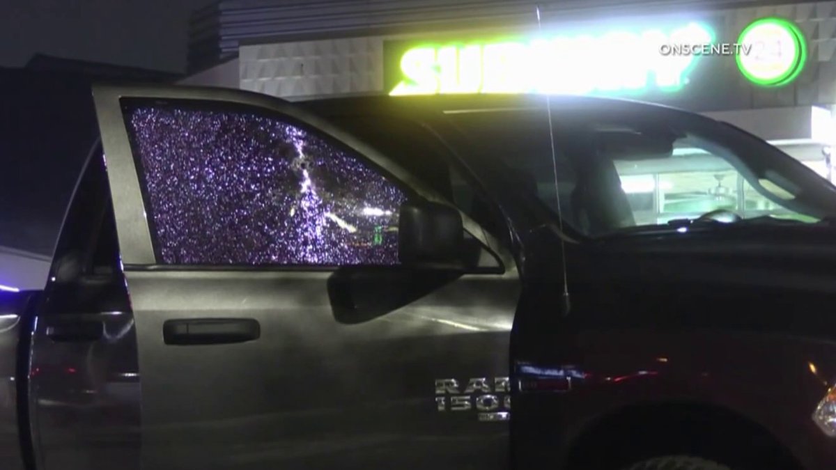 Shooting near 405 Freeway in Long Beach leaves 1 person wounded in Long Beach – NBC Los Angeles