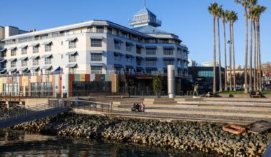Decline of Oakland's crown jewel Jack London Square due to poor management