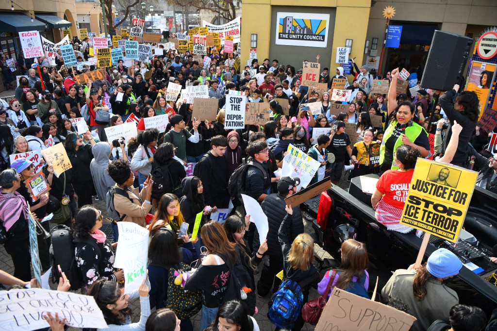 Walkouts, closures across Bay Area in protest against ICE crackdown – The Mercury News