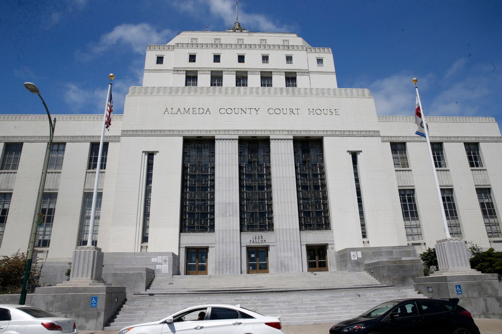 Oakland man acquitted of premeditated murder in 2023's first killing, but jury hangs on other charges