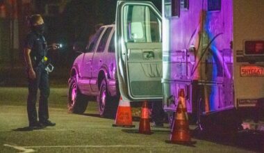 Oakland man arrested in 3 a.m. triple homicide outside busy liquor store