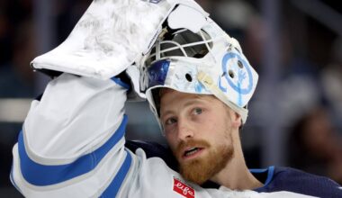 Sharks land goalie Laurent Brossoit, defenseman Nolan Allan in trade with Blackhawks