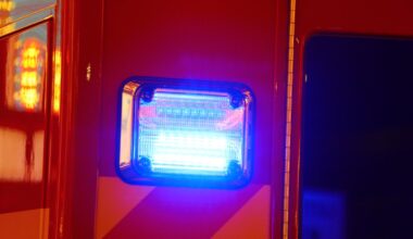 Motorcyclist injured after crash with Amazon van in Sun Valley – NBC Los Angeles