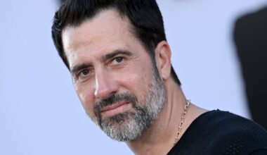 Masked men break into LA home of ‘Ballers’ actor Troy Garity – NBC Los Angeles