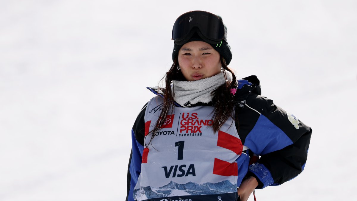 Chloe Kim ready for Olympics despite shoulder labrum tear – NBC Los Angeles