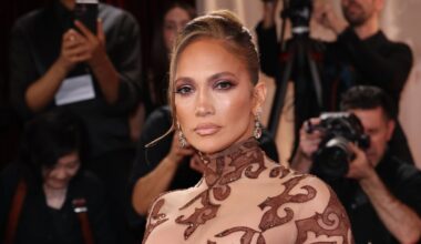 Jennifer Lopez bought her own Golden Globes 2026 dress – NBC 7 San Diego