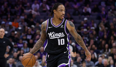 SACRAMENTO, CALIFORNIA - JANUARY 14: DeMar DeRozan #10 of the Sacramento Kings dribbles the ball up court in the fourth quarter against the New York Knicks at Golden 1 Center on January 14, 2026 in Sacramento, California. NOTE TO USER: User expressly acknowledges and agrees that, by downloading and or using this photograph, User is consenting to the terms and conditions of the Getty Images License Agreement. (Photo by Lachlan Cunningham/Getty Images)