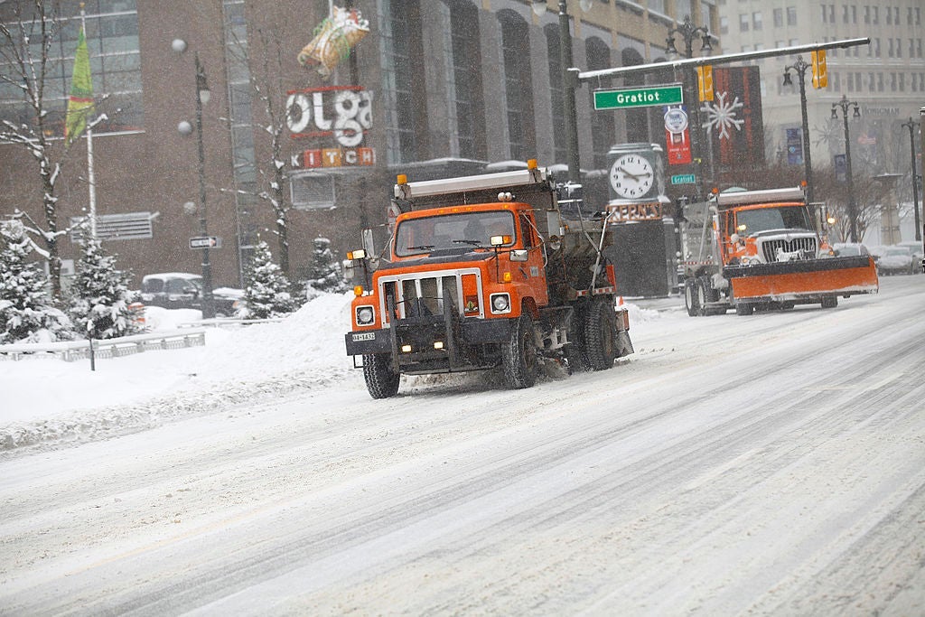 Oakland County Deploys 100 Snowplows as Southeast Michigan Battles Winter Conditions