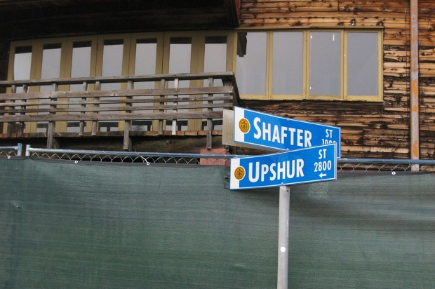 The corner of Shafter and Upshur streets is backdropped by the dilapidated Imperial House building. (Tyler Faurot)