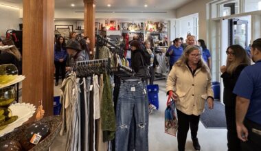 Relocated La Jolla Goodwill store opens to big crowd – San Diego Union-Tribune
